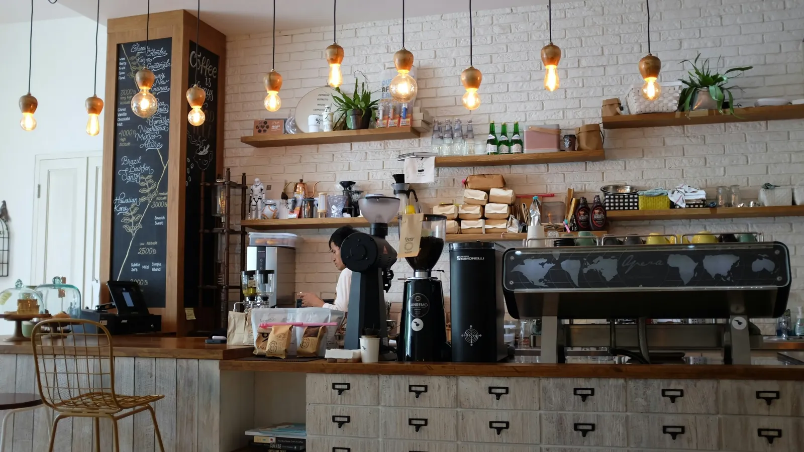 Photo: café interior / coffee & cake